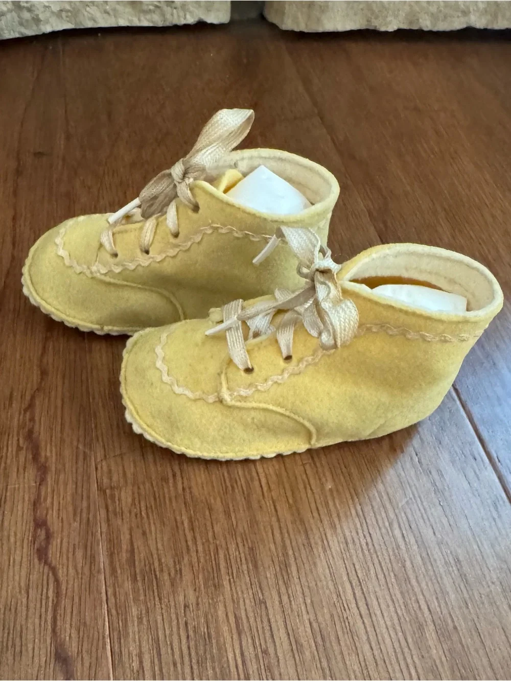 Vintage Baby Booties With original Box, Yellow Wool Lace-Up Booties So Sweet!